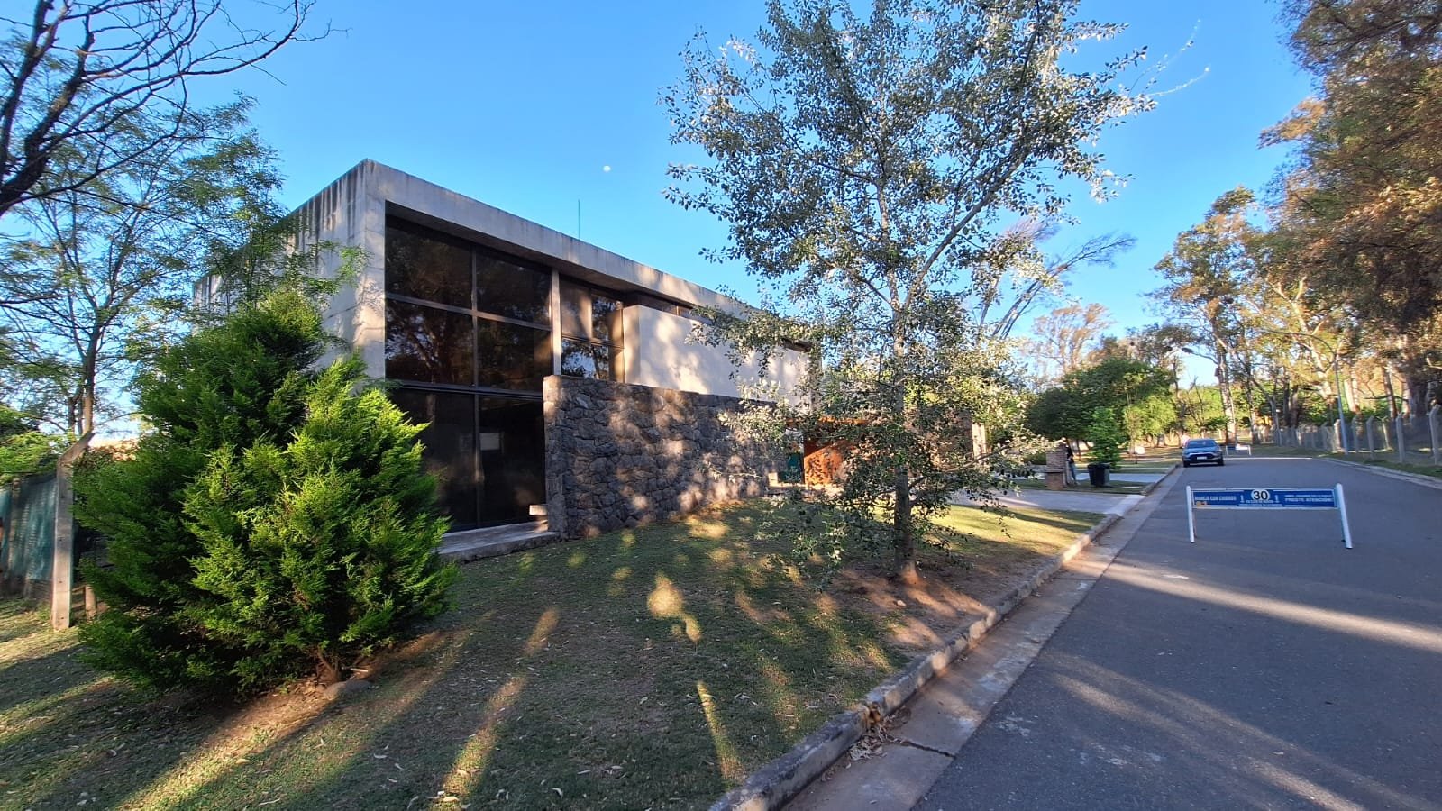 SE VENDE EXCLUSIVA PROPIEDAD EN JARDIN INGLES VALLE ESCONDIDO