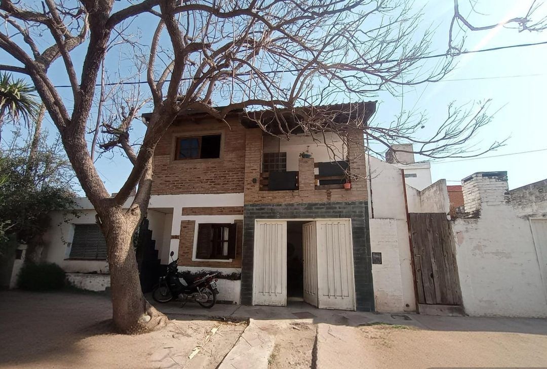 VENTA CASA CON DEPARTAMENTO RIO SEGUNDO -CORDOBA