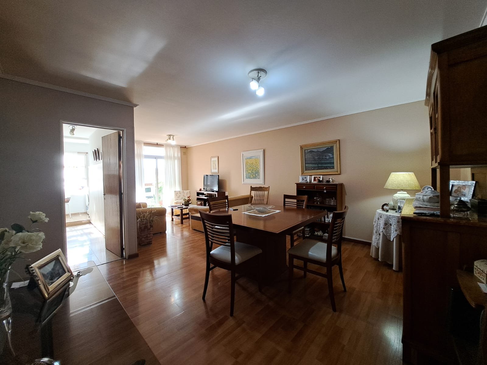 Venta amplio Departamento en Güemes, Córdoba