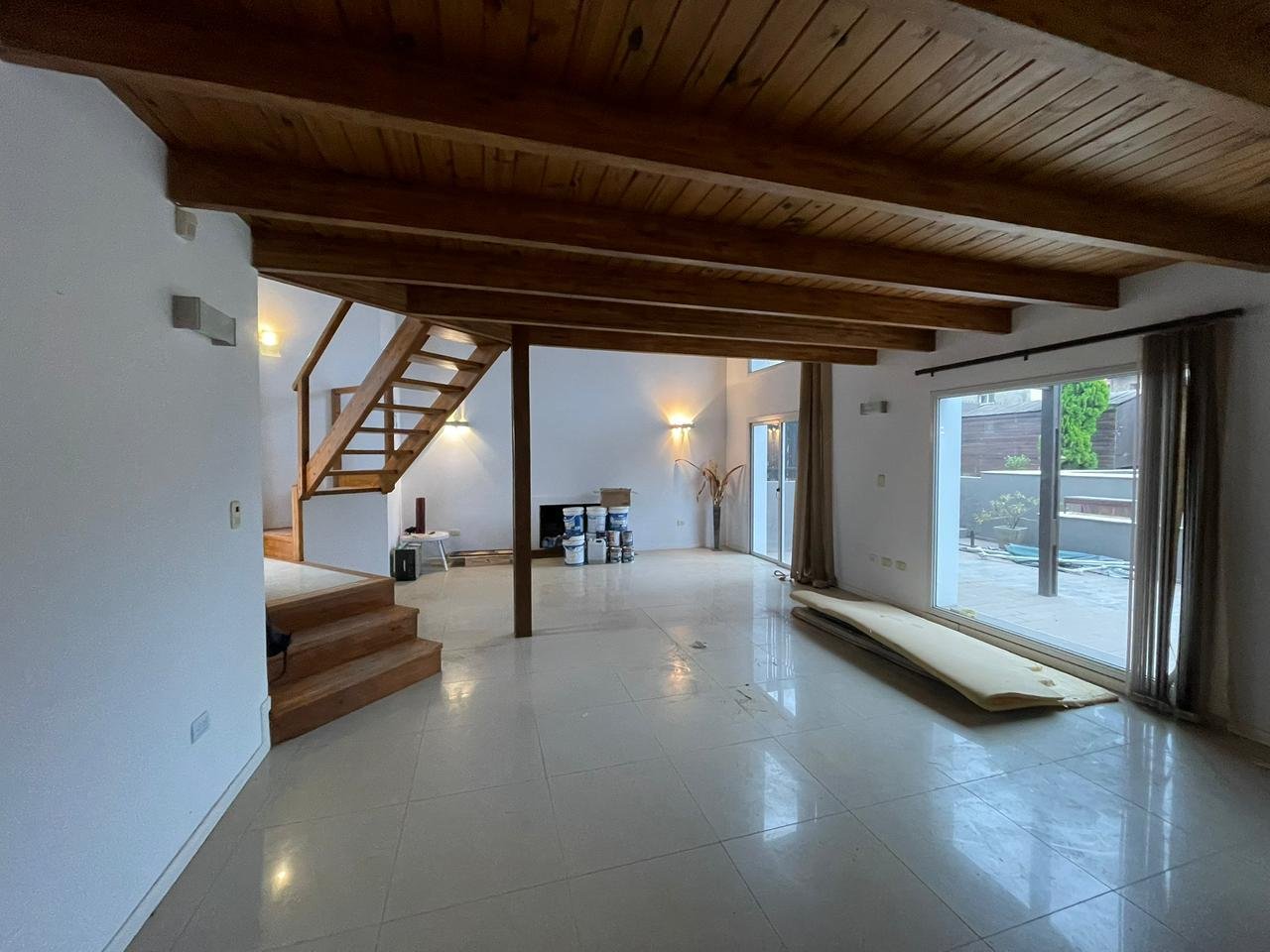Se vende Duplex tipo loft con pileta en barrio Padre claret