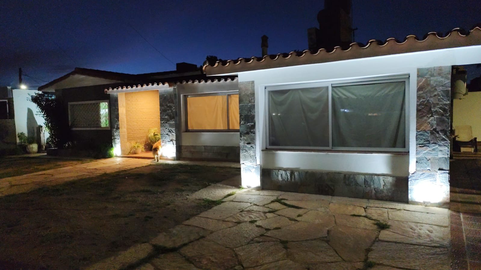 CASA 3 DORMITORIOS BARRIO BAJO PALERMO.