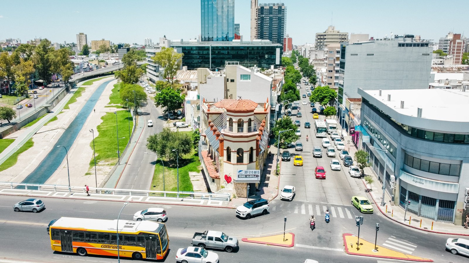 Se Vende Local Comercial 280 m² Excelente Ubicación, Gran Potencial Gastronomico