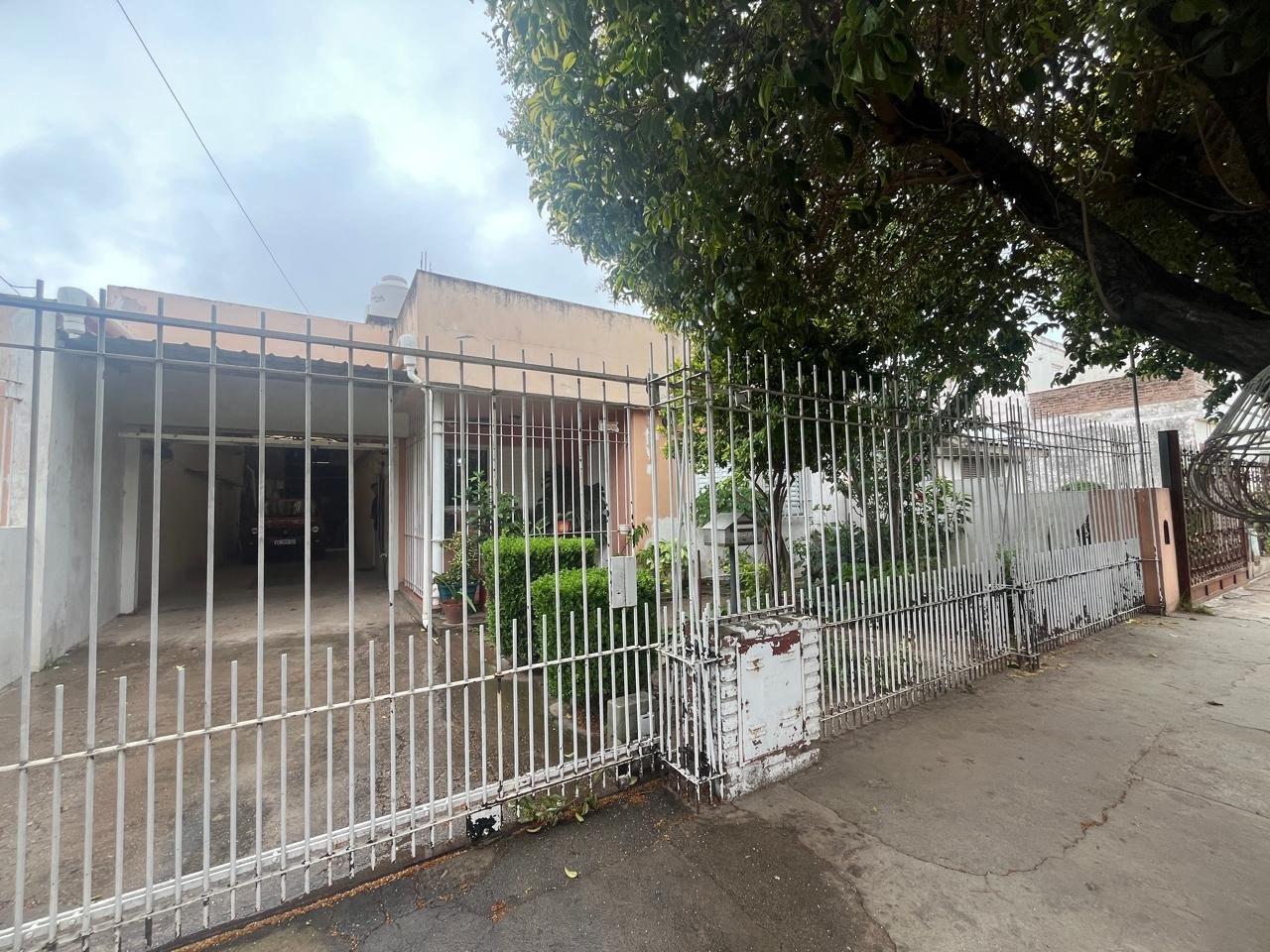VENTA CASA DE 2 DORMITORIOS EN SANTA ISABEL 2DA SECCION CORDOBA