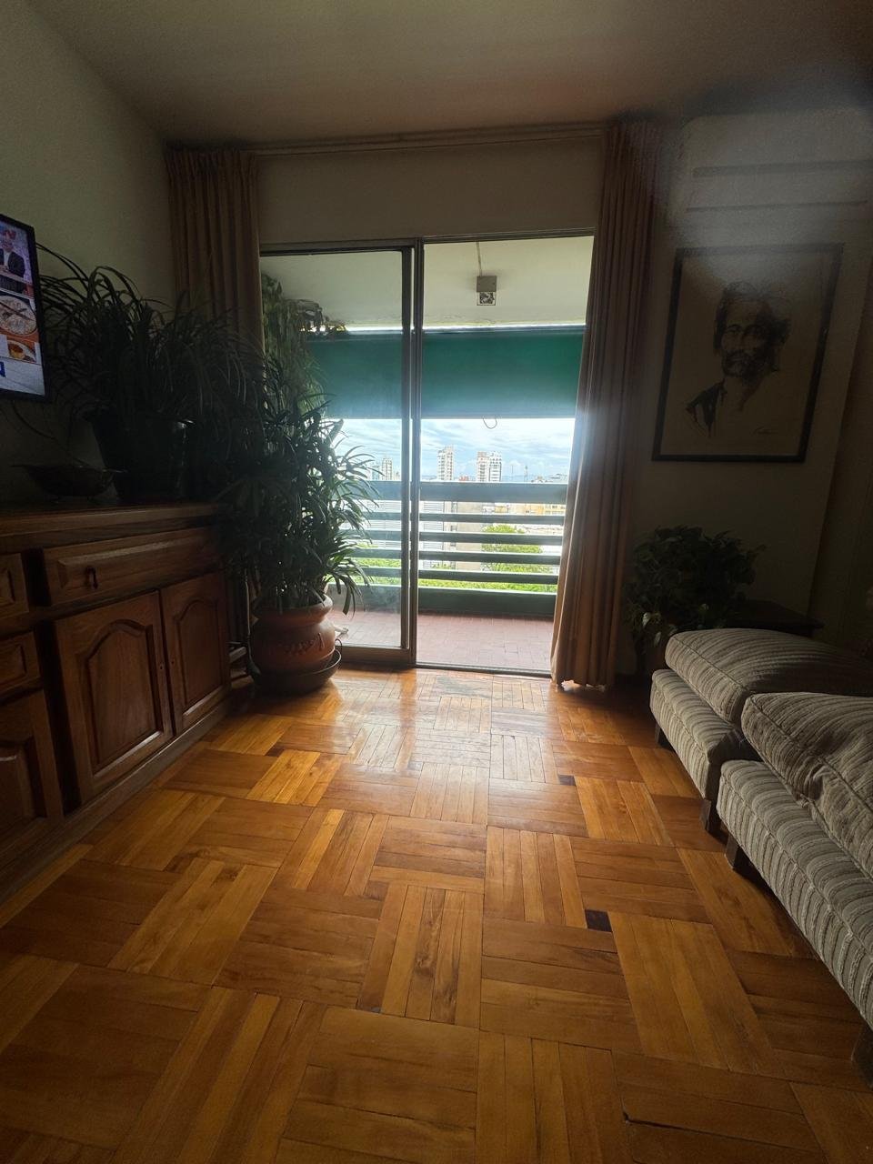 SE VENDE DEPARTAMENTO FRENTE A LA CAÑADA con COCHERA INCLUIDA