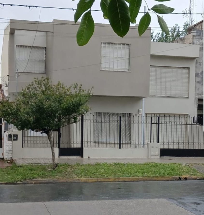 VENTA CASA 6 DORM. APTA CREDITO CRISOL -CORDOBA
