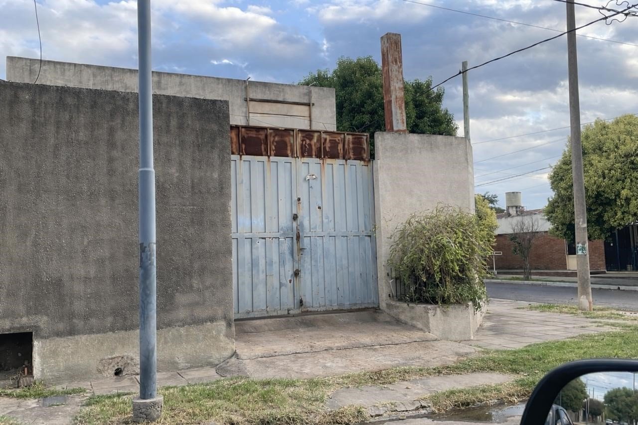 VENDO GALPON CON OFICINA !!!!! EXCELENTE ESTADO Y UBICACION