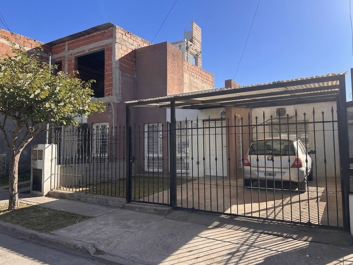 CASA EN VENTA – CARCANO DE HORIZONTE