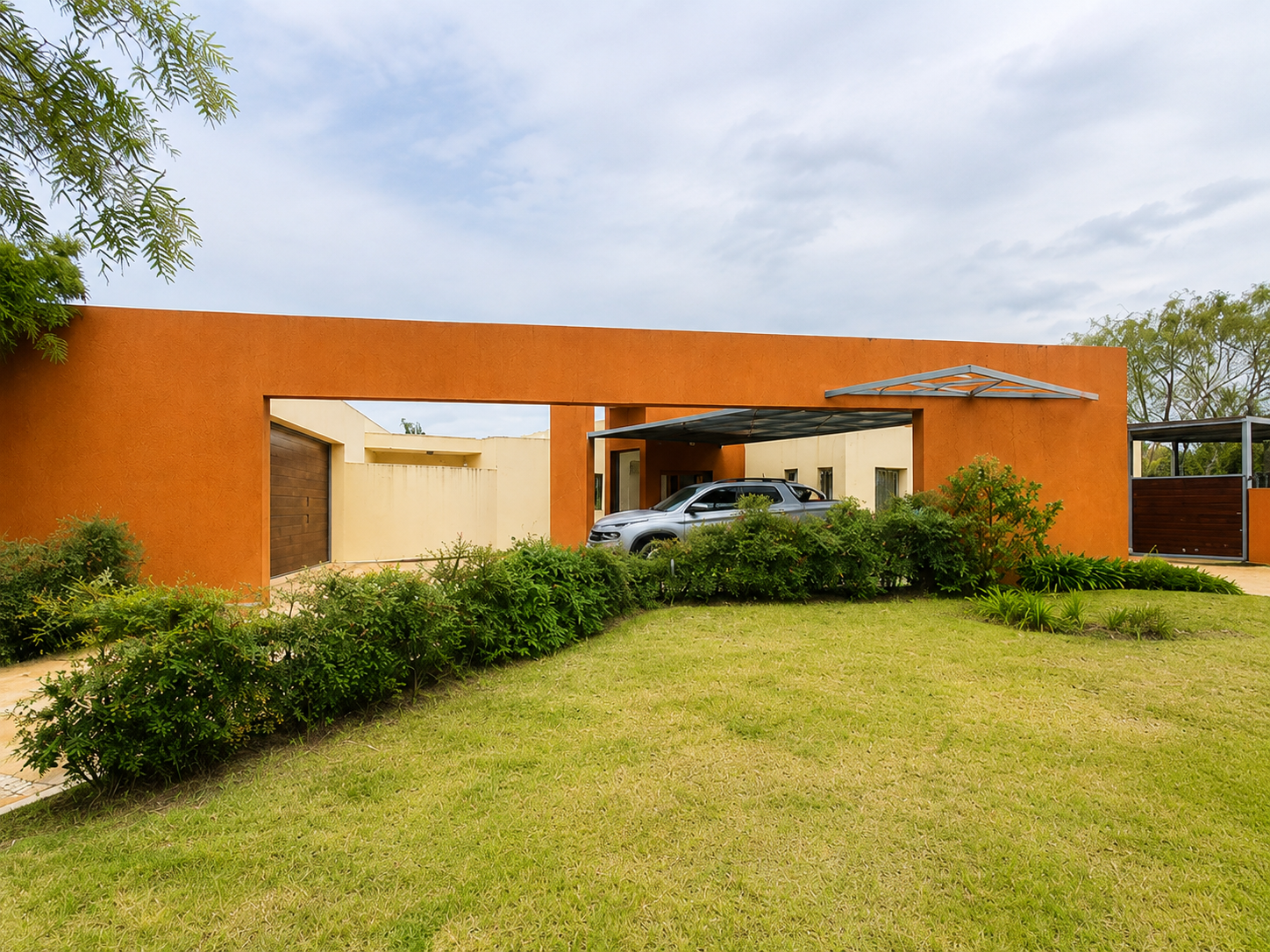 SE VENDE CASA EN COUNTRY ZONA SUR CAMINO SAN CARLOS