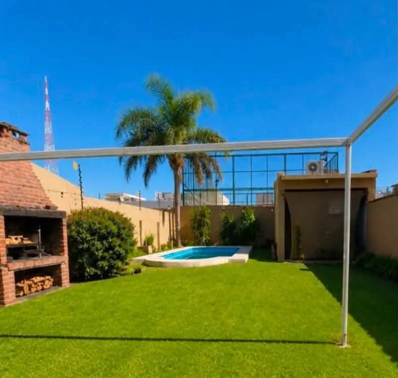 Venta casa 2 dorm B ALTO VERDE ,pileta, potencial para refaccionar