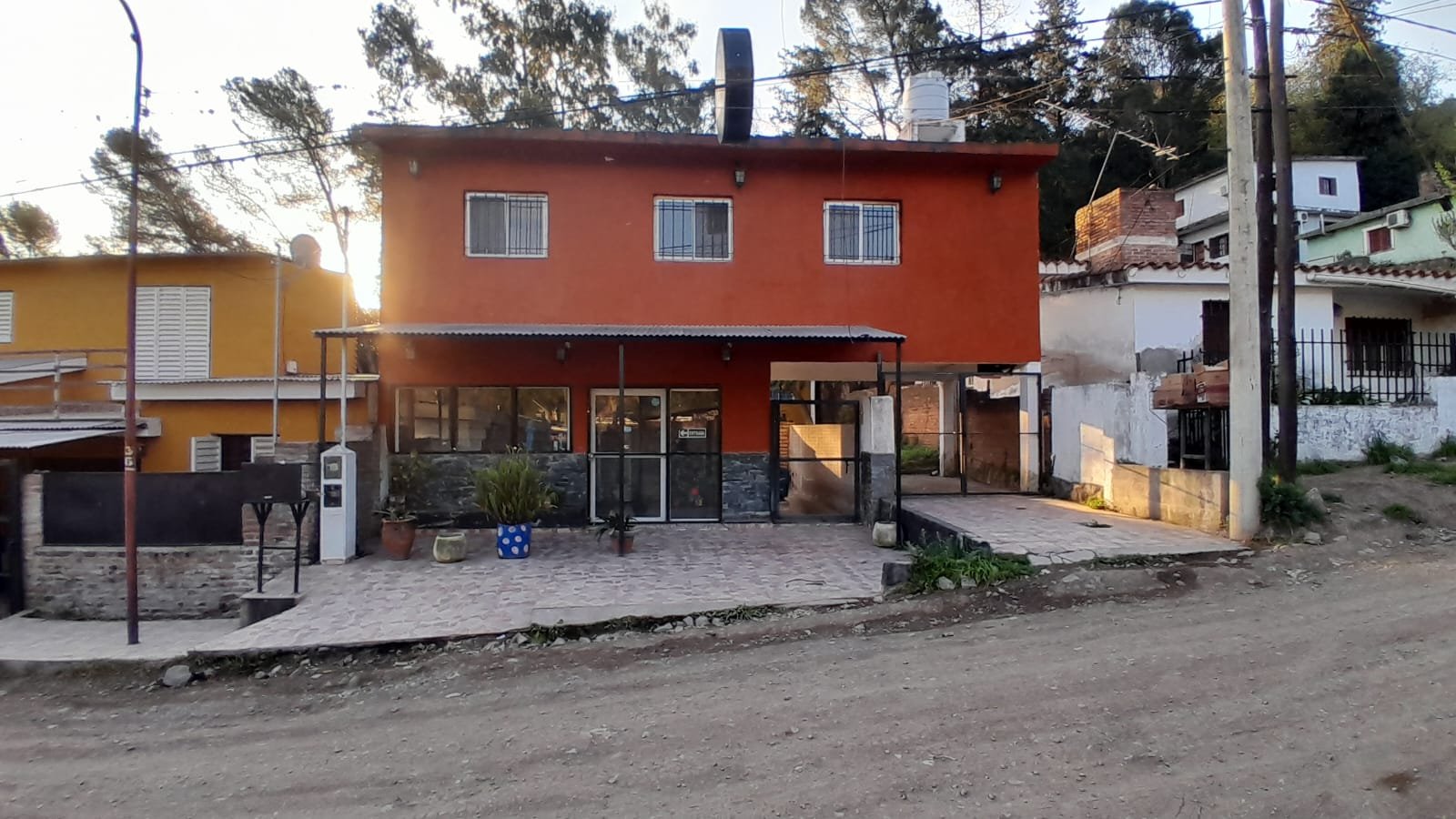 VENTA LOCAL COMERCIAL + DEPARTAMENTO, RIO CEBALLOS